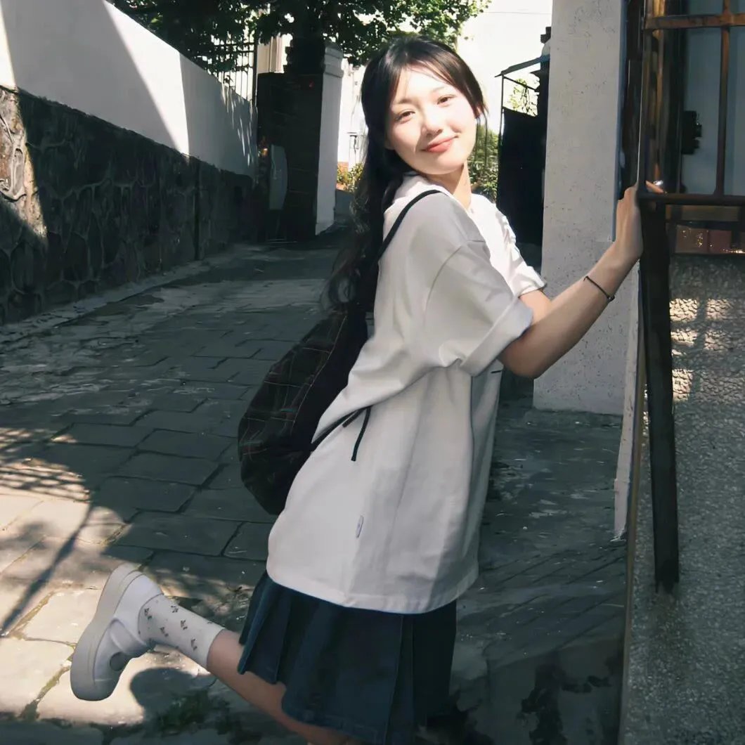 校草是女生